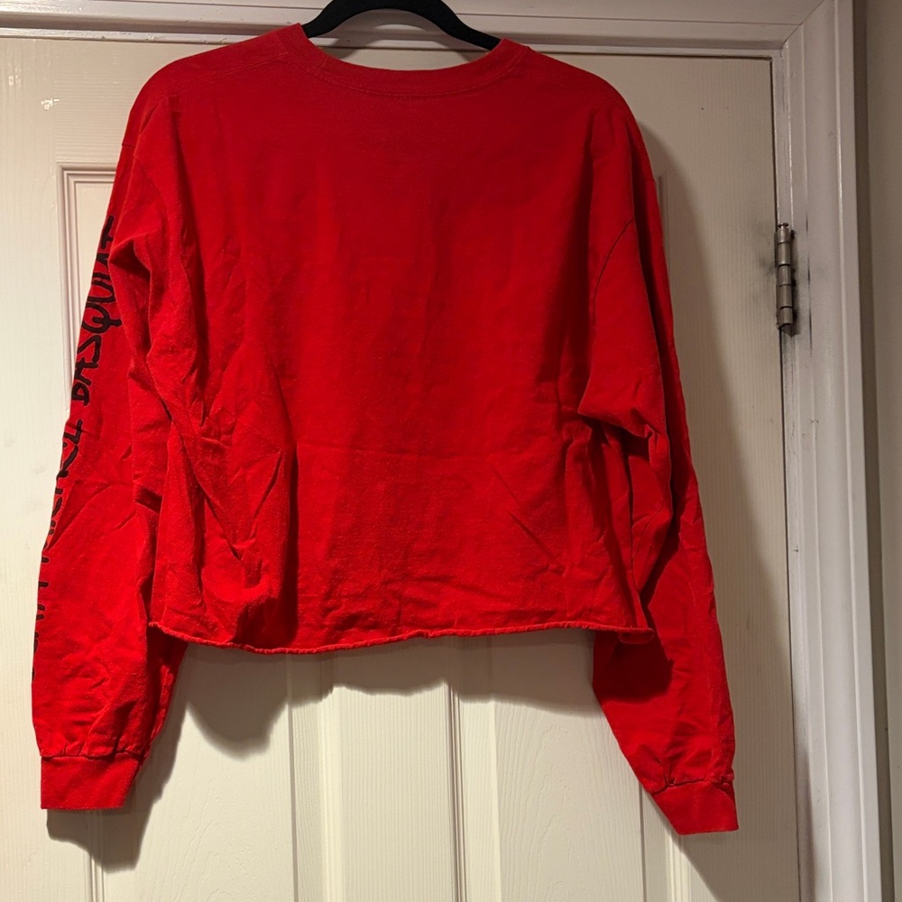 Graphic Cropped Long Sleeve Shirt in Red M/L - Picture 2 of 4